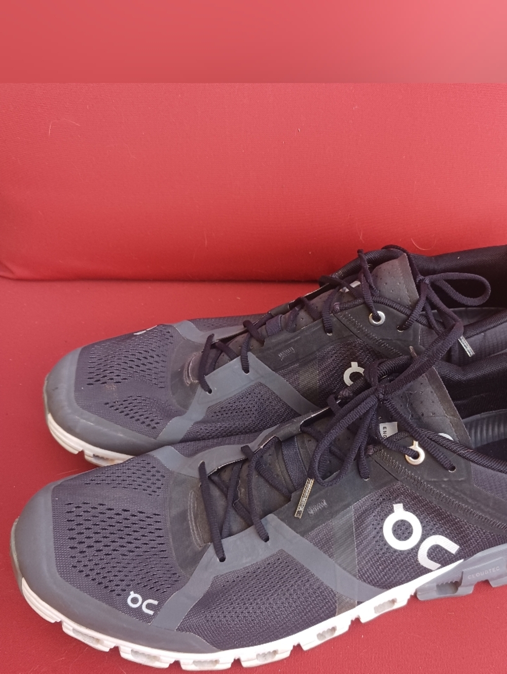 On Cloud Black Athletic Running Shoes